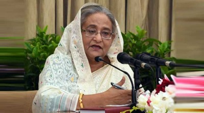 ভ্যাকসিন দেয়া অব্যাহত থাকবে, কেউ মাস্ক ছাড়া বাইরে নয়: প্রধানমন্ত্রী ভ্যাকসিন দেয়া অব্যাহত থাকবে, কেউ মাস্ক ছাড়া বাইরে নয়: প্রধানমন্ত্রী
